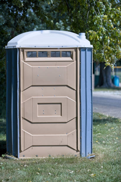 Portable Toilet Options We Offer in Dix Hills, NY